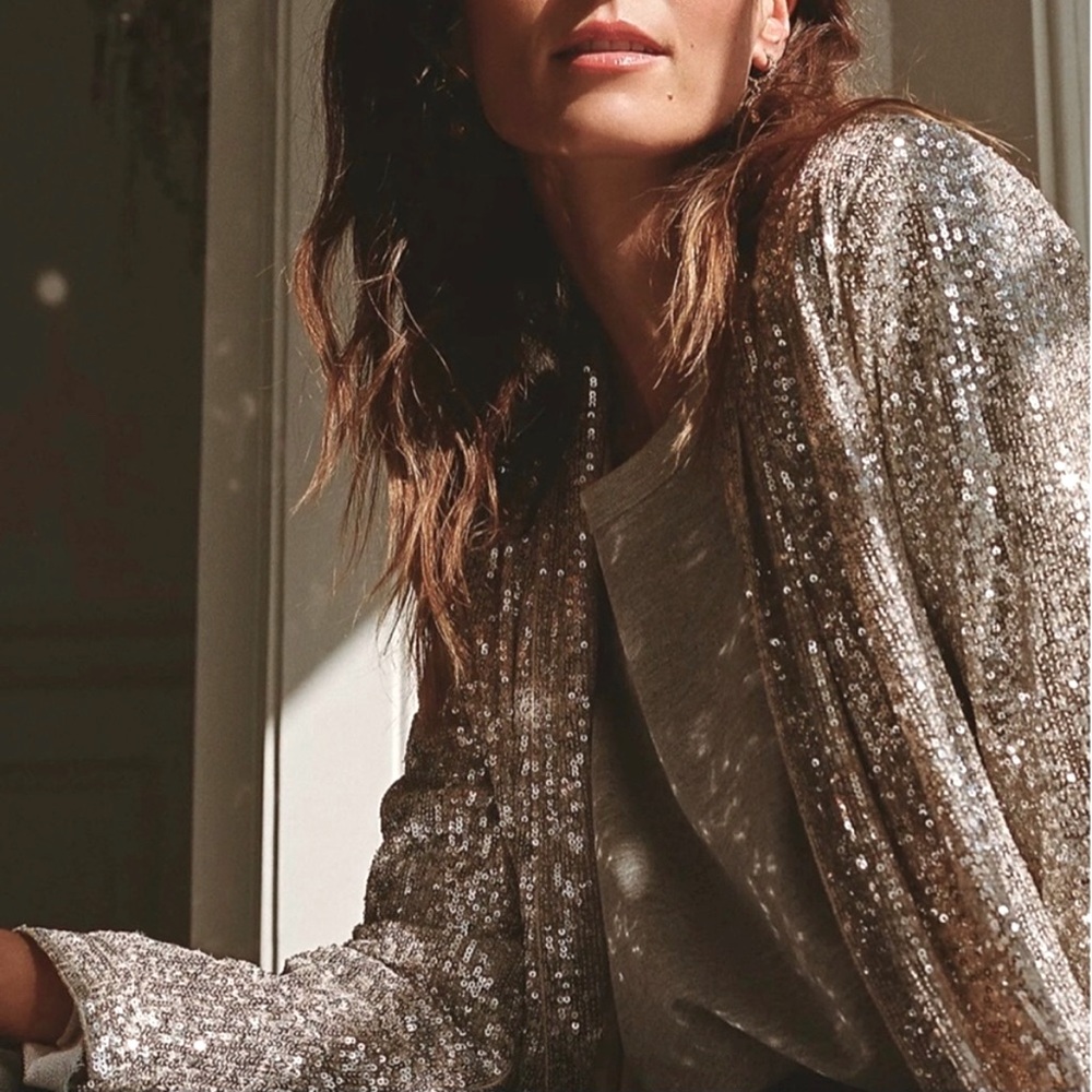 Sequin duster with belt
